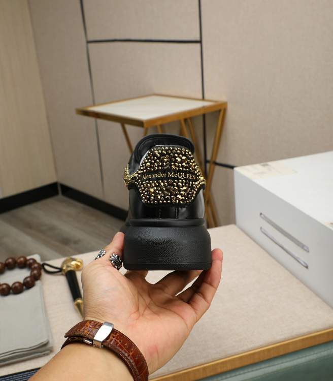 Picture of Alexander McQueen Shoes _SKUAlexanderMcQueensz35-44h081560
